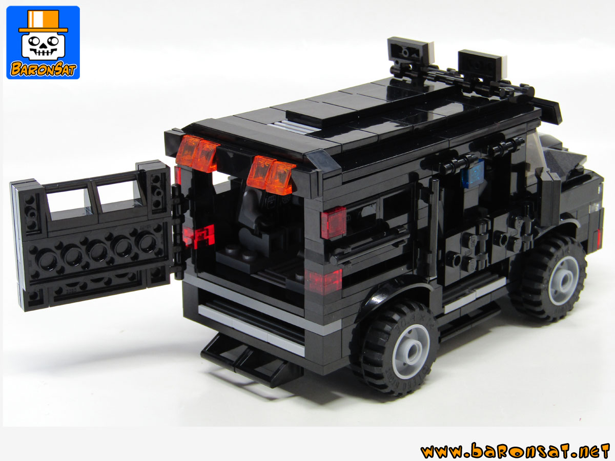 Lego moc Swat Truck Door Open