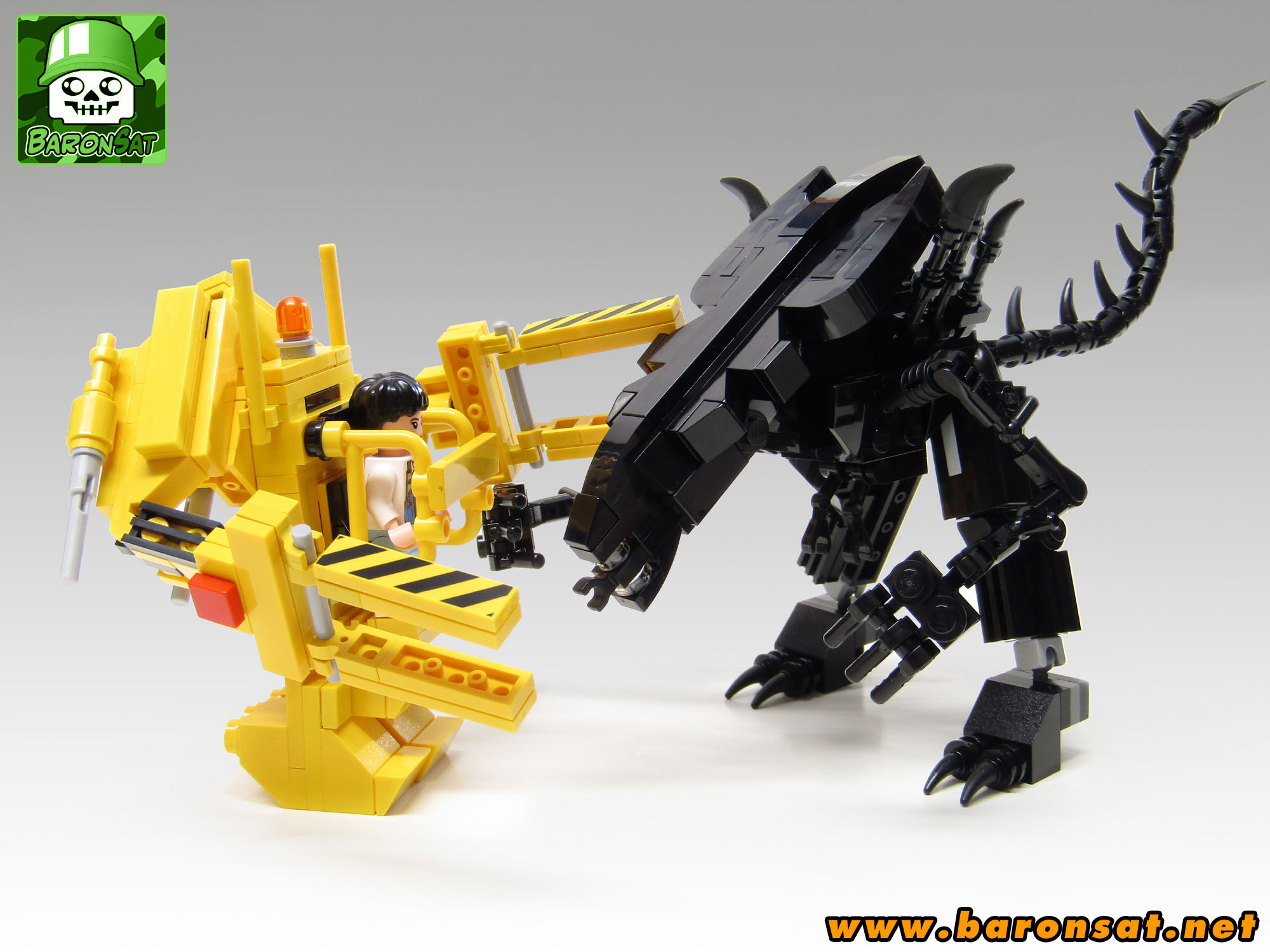 Alien Queen Vs Power Loader Lego moc model