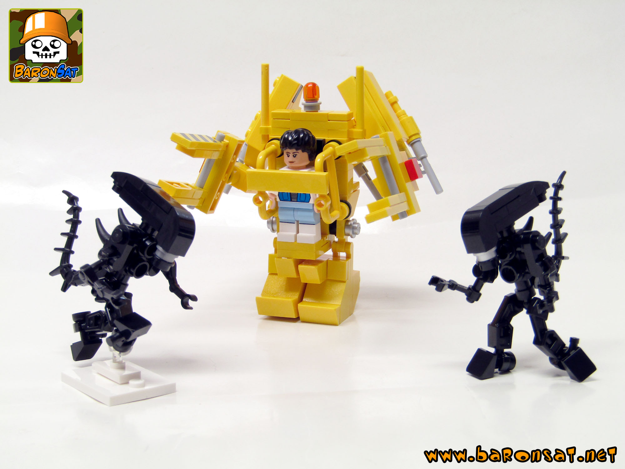 Power Loader vs Xenomorph Lego moc model