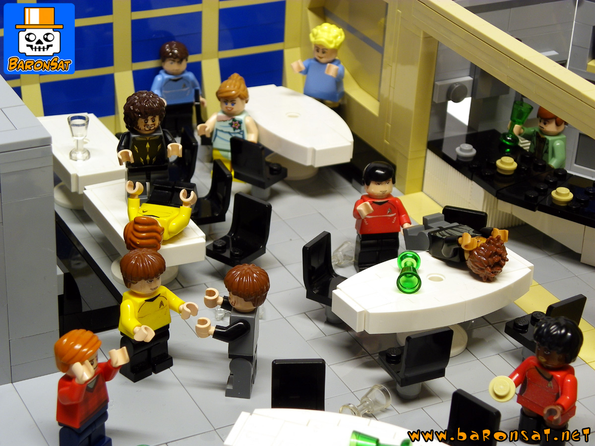 Lego moc K-7 Space Station Star Trek TOS custom model Bar Fight