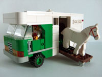 Lego moc Horsebox  Open
