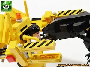 Alien Queen vs Power Loader Lego